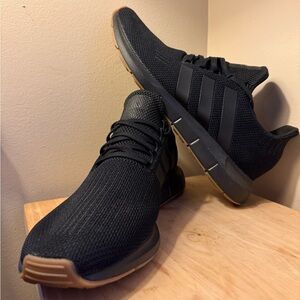 Adidas Men’s Black Knit Sneakers – Size 13 – Gum Sole – Lightweight Athletic